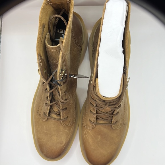 Sorel Hi-Line Lace Up Lug Combat Boots  NWB - Picture 2 of 11